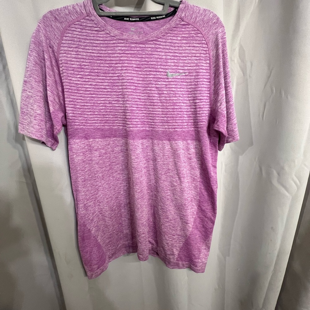 Nike Men's Heathered Pink Short Sleeve Tee